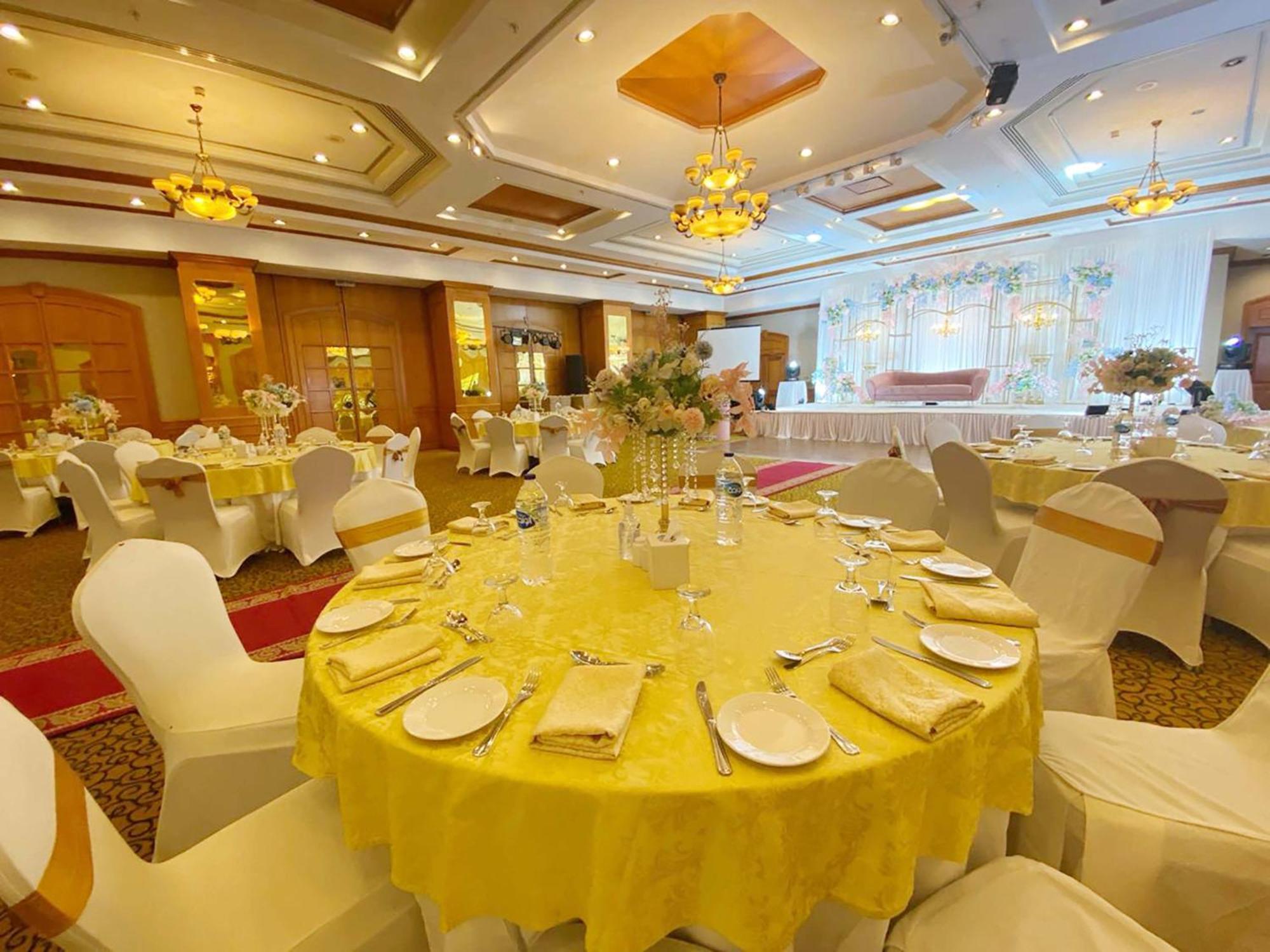 דובאי Knight Castle Hotel - Formerly Known As Carlton Palace Hotel מראה חיצוני תמונה
